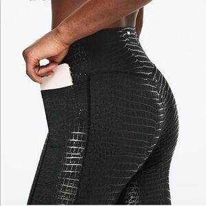 PINK Victoria's Secret Black Croc Leggings